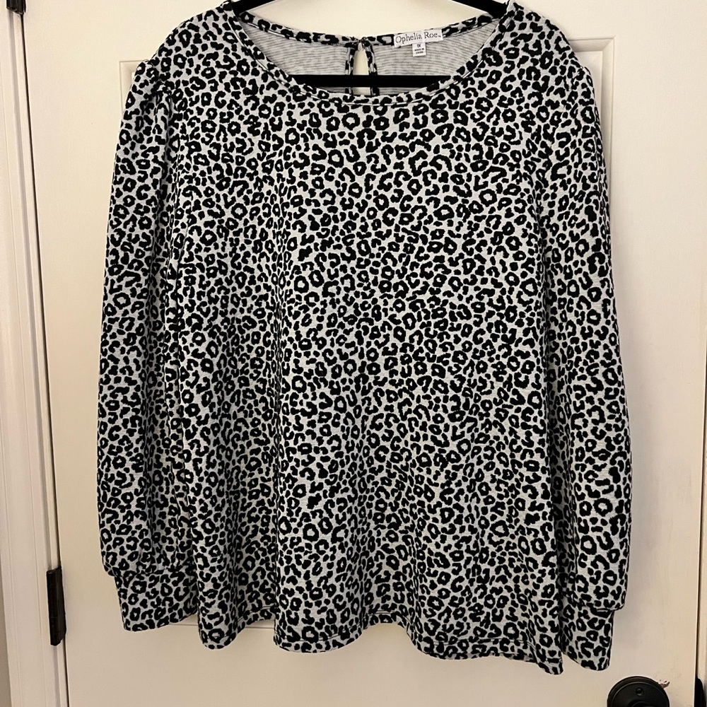 Ophelia Roe leopard print, long sleeve top size 1X